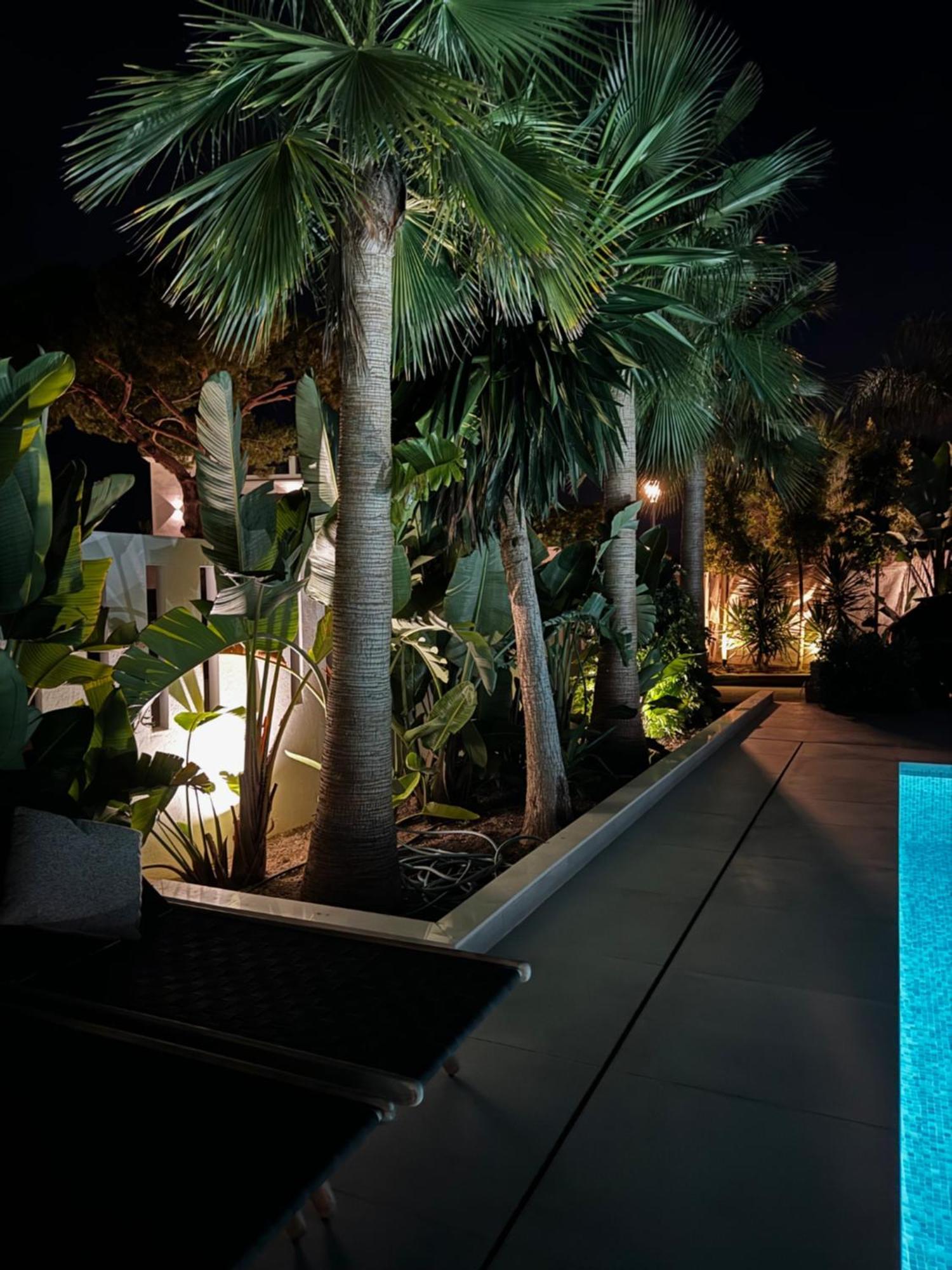 Villa Family Bliss In Marbella- Beautiful Brand-new 4 Bedroom With Garden, Private Pool & Jacuzzi, Marbesa 500 M To The Cabopino
