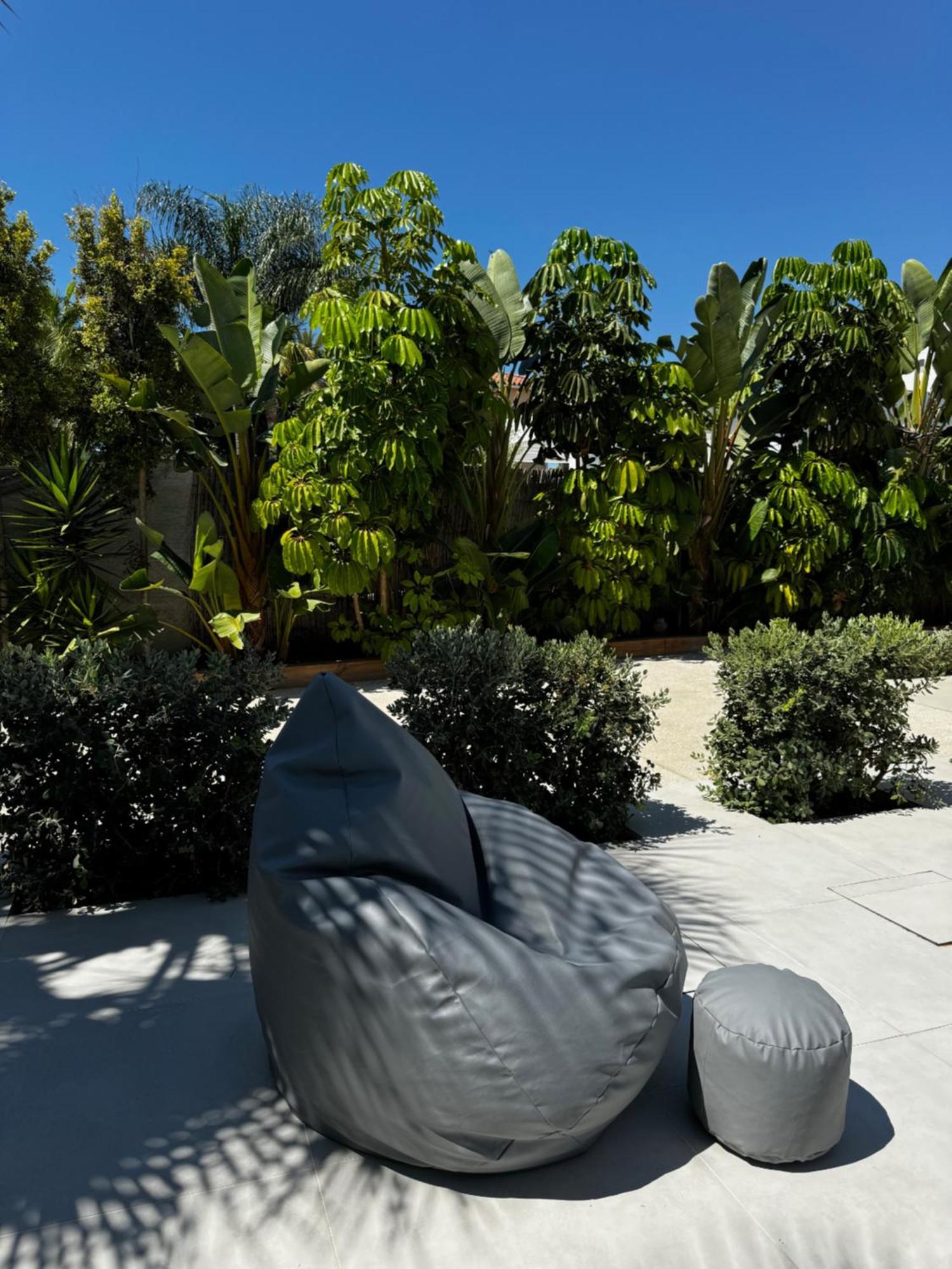 Family Bliss In Marbella- Beautiful Brand-new 4 Bedroom With Garden, Private Pool & Jacuzzi, Marbesa 500 M To The Cabopino Villa *